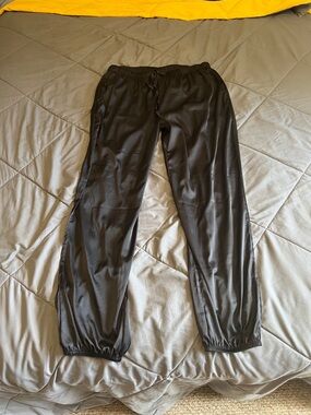 House of Harlow 1960 Black Satin Jogger Pants